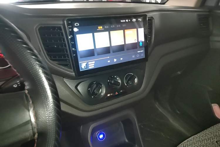 Used Wuling Hongguang V 2019 1.5L Enjoyment Version China VI LAR Audio And AC Panel