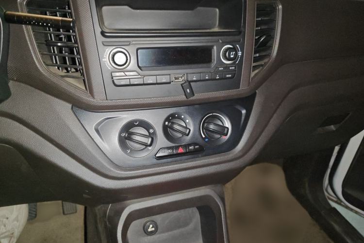 Used Wuling Hongguang V 2019 1.5L Jingqu Version China VI LAR Audio And AC Panel