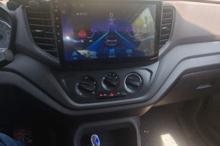 Used Wuling Hongguang V 2019 1.5L Jingqu Version China VI LAR Audio And AC Panel