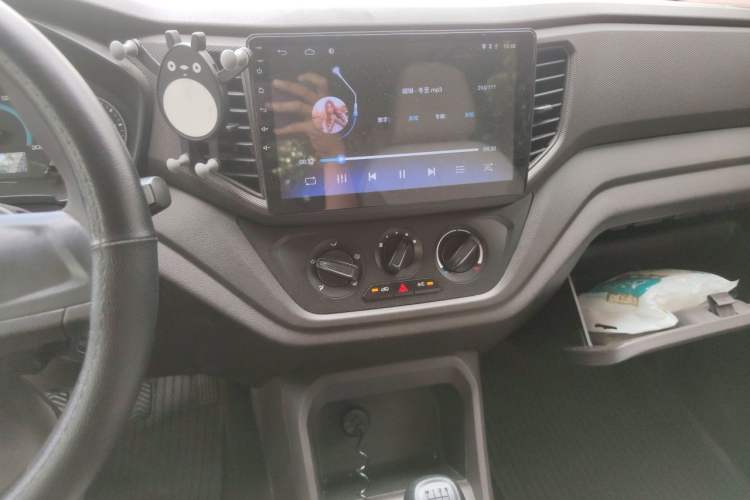 Used Wuling Hongguang V 2019 1.5L Enjoyment Version China VI LAR Audio And AC Panel