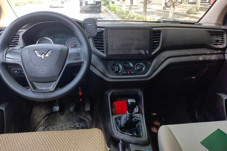 Used Wuling Hongguang V 2019 1.5L Jingqu Version China VI LAR Center Console