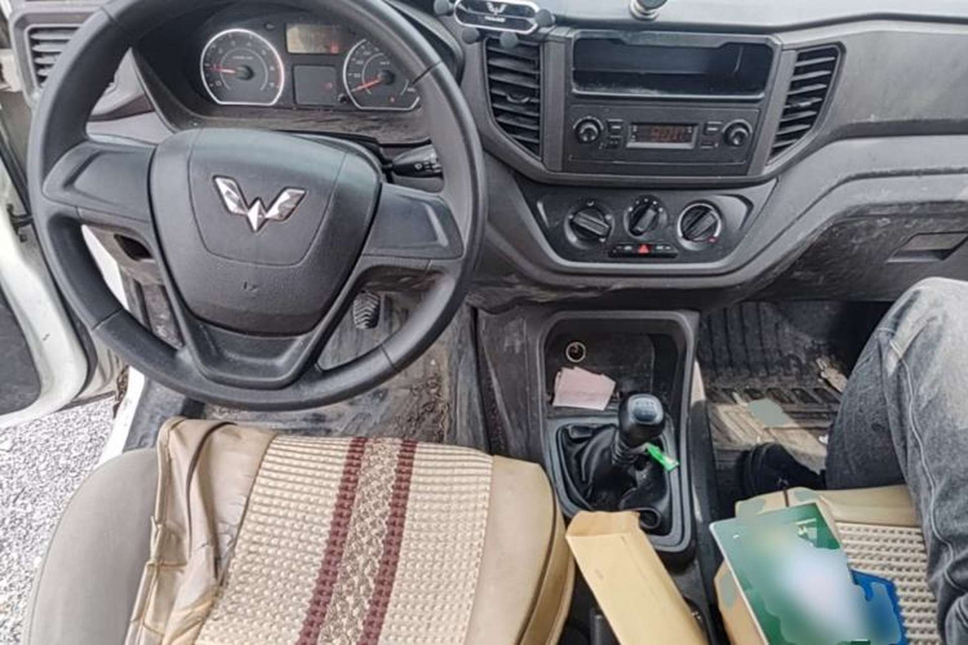 Used Wuling Hongguang V 2019 1.5L Base Version China VI LAR Center Console