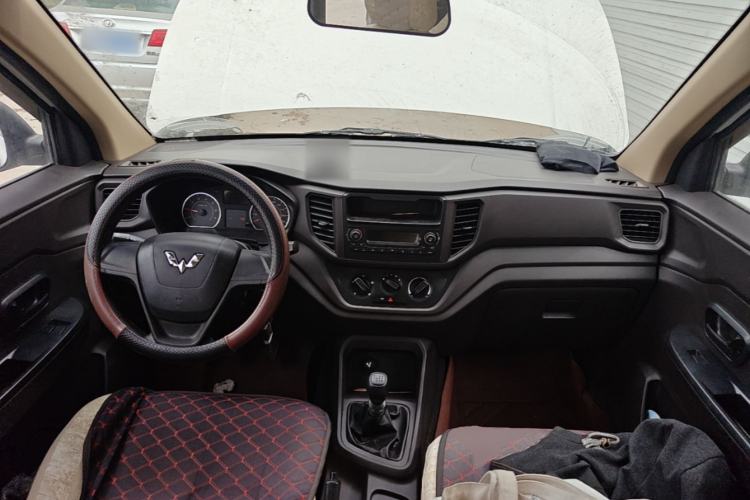 Used Wuling Hongguang V 2019 1.5L Jingqu Version China VI LAR Center Console