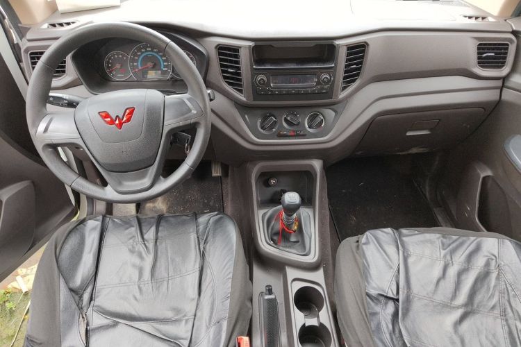 Used Wuling Hongguang V 2019 1.5L Enjoyment Version China VI LAR Center Console