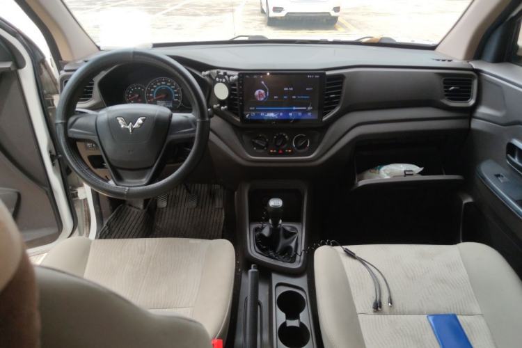 Used Wuling Hongguang V 2019 1.5L Enjoyment Version China VI LAR Center Console