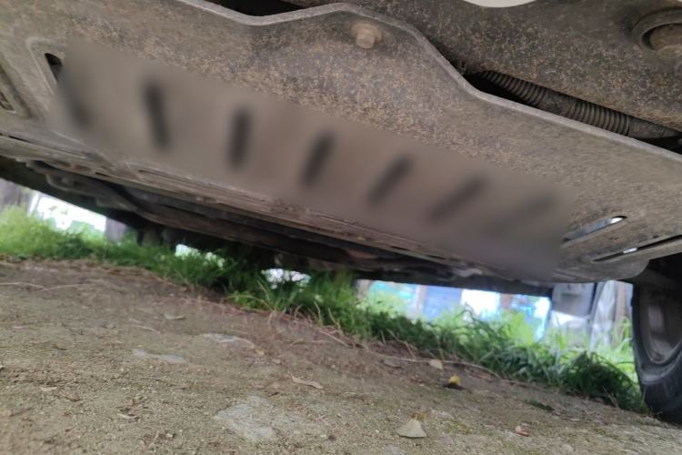 Used Wuling Hongguang V 2019 1.5L Enjoyment Version China VI LAR Chassis Front
