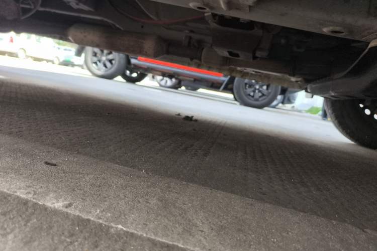 Used Wuling Hongguang V 2019 1.5L Base Version China VI LAR Chassis Front Right