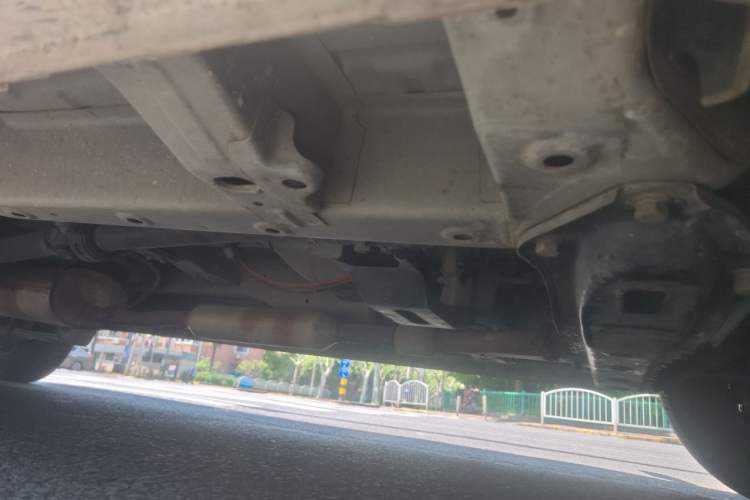 Used Wuling Hongguang V 2019 1.5L Jingqu Version China VI LAR Chassis Front Right