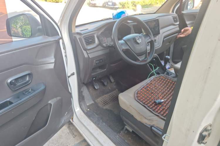 Used Wuling Hongguang V 2019 1.5L Jingqu Version China VI LAR Driver Seat