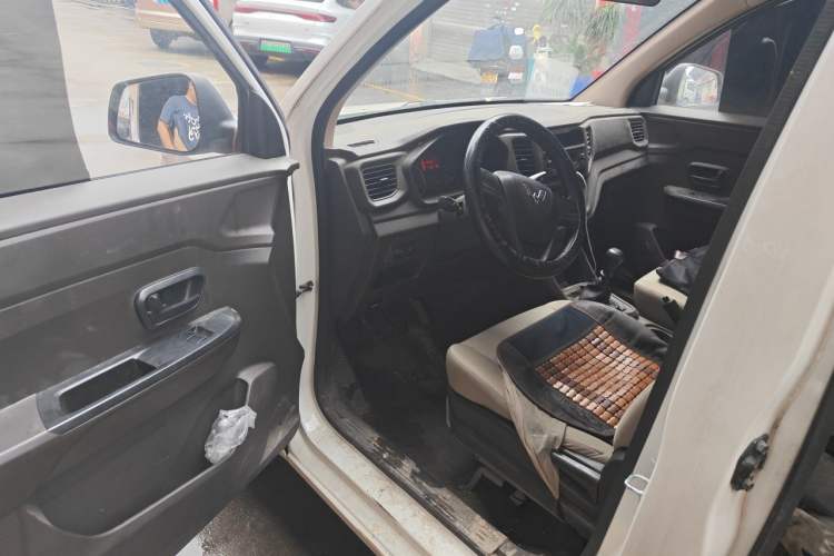 Used Wuling Hongguang V 2019 1.5L Jingqu Version China VI LAR Driver Seat