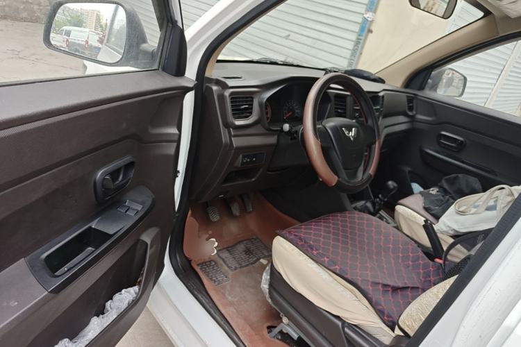 Used Wuling Hongguang V 2019 1.5L Jingqu Version China VI LAR Driver Seat