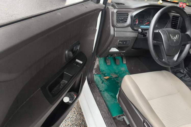 Used Wuling Hongguang V 2019 1.5L Jingqu Version China VI LAR Driver Seat