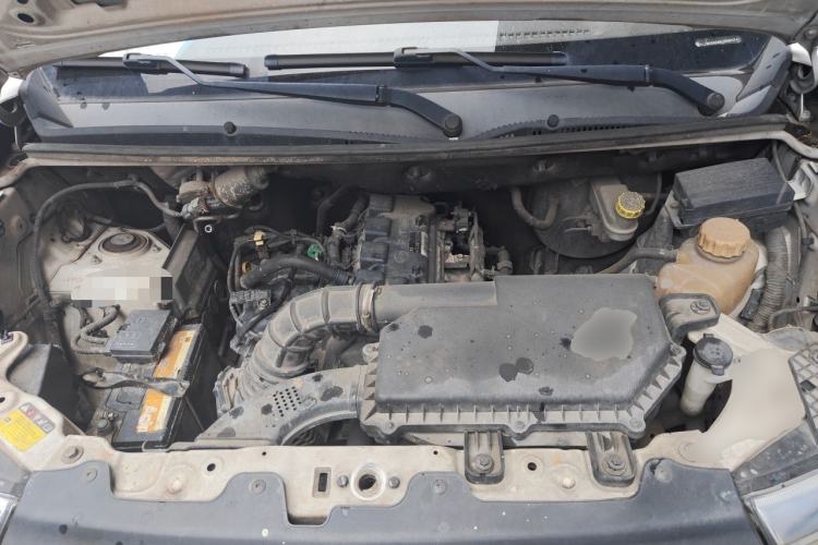 Used Wuling Hongguang V 2019 1.5L Jingqu Version China VI LAR Engine Bay
