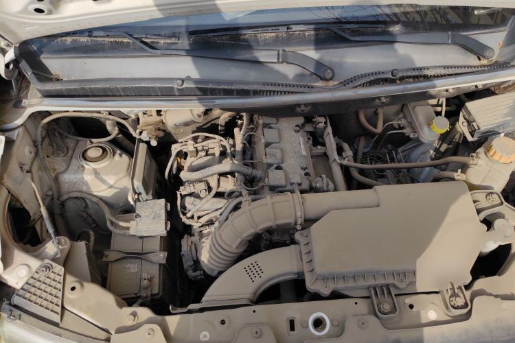 Used Wuling Hongguang V 2019 1.5L Jingqu Version China VI LAR Engine Bay