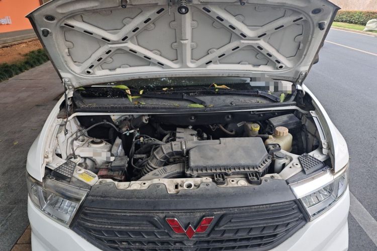 Used Wuling Hongguang V 2019 1.5L Jingqu Version China VI LAR Engine Bay