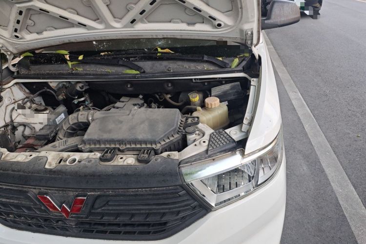 Used Wuling Hongguang V 2019 1.5L Jingqu Version China VI LAR Engine Bay Left