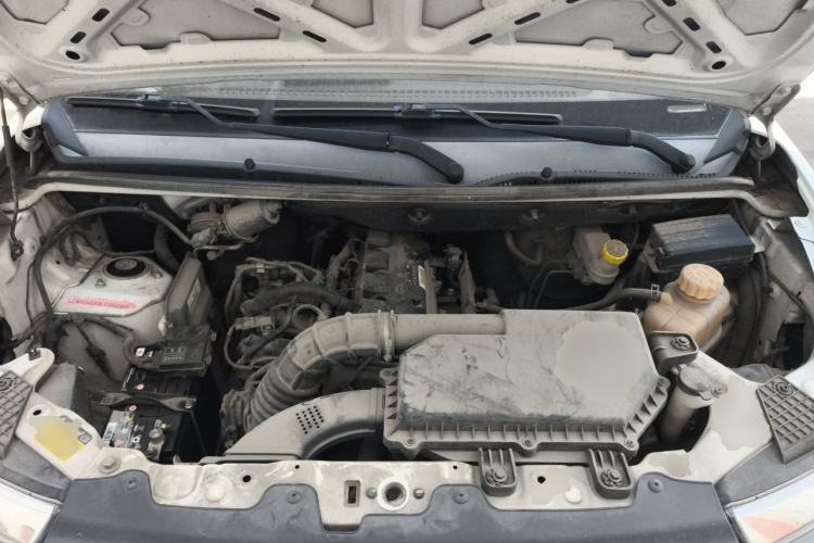 Used Wuling Hongguang V 2019 1.5L Base Version China VI LAR Engine Bay