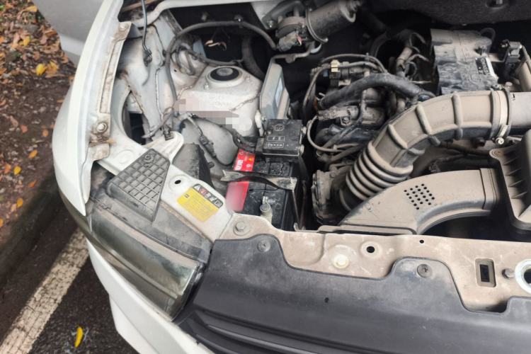 Used Wuling Hongguang V 2019 1.5L Jingqu Version China VI LAR Engine Bay Right