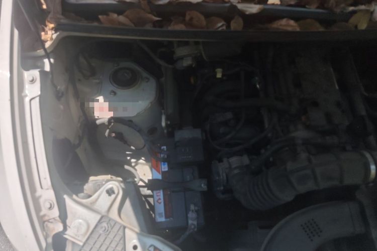 Used Wuling Hongguang V 2019 1.5L Jingqu Version China VI LAR Engine Bay Right