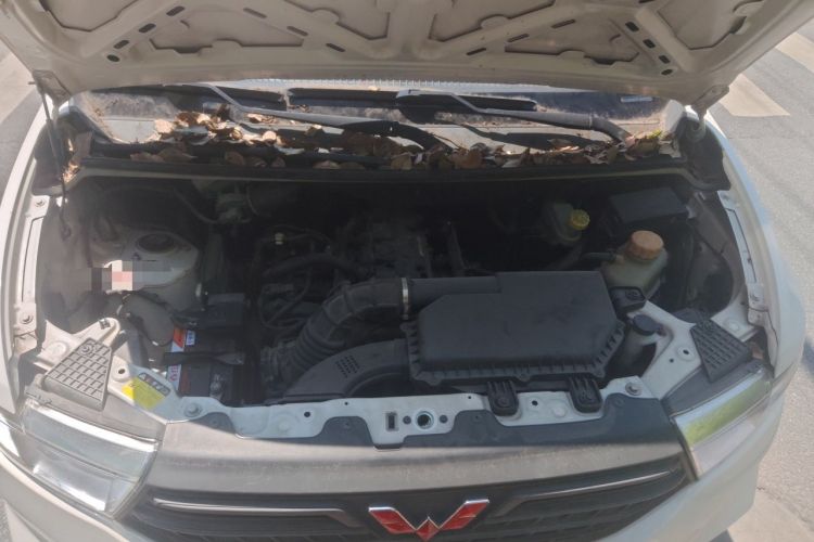 Used Wuling Hongguang V 2019 1.5L Jingqu Version China VI LAR Engine Bay