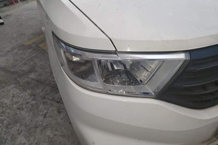 Used Wuling Hongguang V 2019 1.5L Base Window-Sealed Vehicle China VI LAR Exterior 1