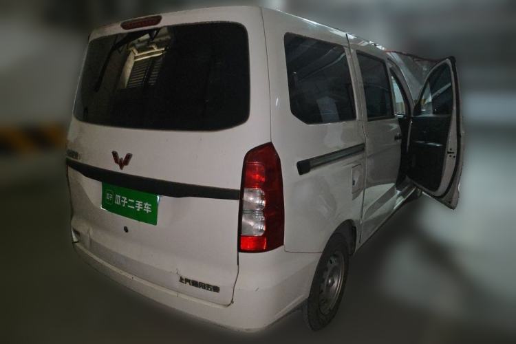 Used Wuling Hongguang V 2019 1.5L Jingqu Version China VI LAR Exterior 5