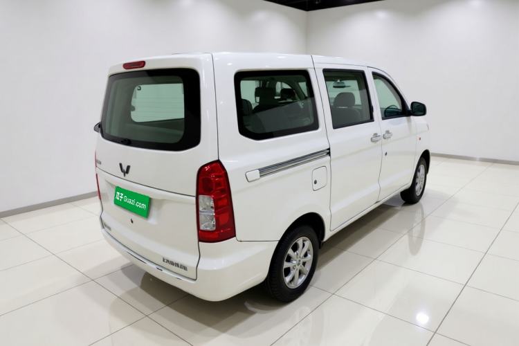 Used Wuling Hongguang V 2019 1.5L Standard Version China VI LAR Exterior 5