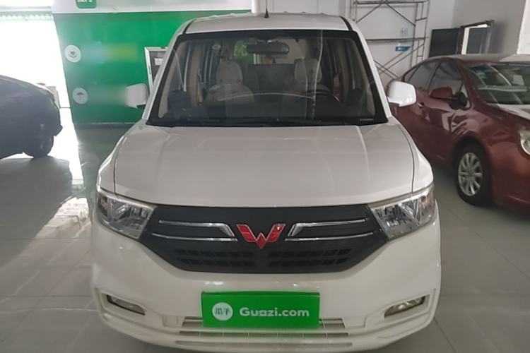 Used Wuling Hongguang V 2019 1.5L Enjoyment Version China VI LAR Front