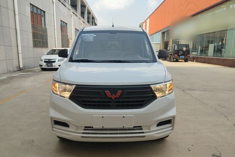 Used Wuling Hongguang V 2019 1.5L Jingqu Edition Sealed-Window Vehicle China VI LAR Front