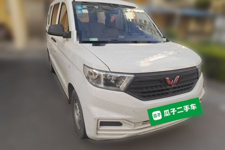 Used Wuling Hongguang V 2019 1.5L Jingqu Version China VI LAR Front Right 45 Deg