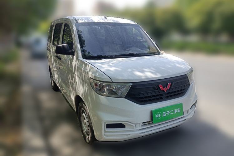 Used Wuling Hongguang V 2019 1.5L Jingqu Version China VI LAR Front Right 45 Deg