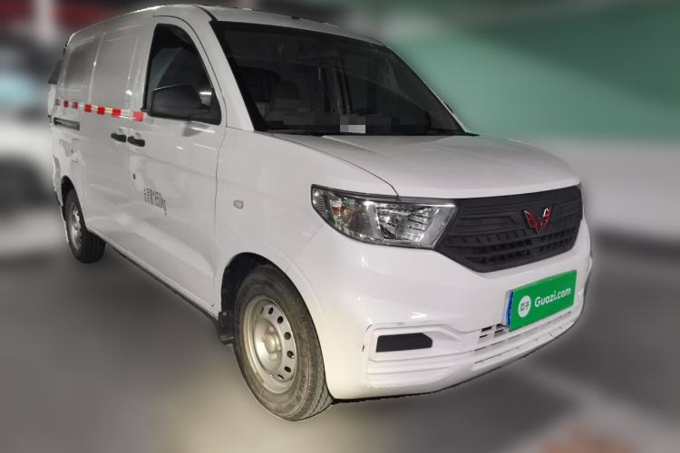 Used Wuling Hongguang V 2019 1.5L Jingqu Edition Sealed-Window Vehicle China VI LAR Front Right 45 Deg