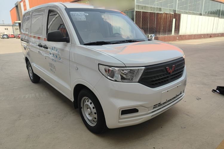 Used Wuling Hongguang V 2019 1.5L Jingqu Edition Sealed-Window Vehicle China VI LAR Front Right 45 Deg