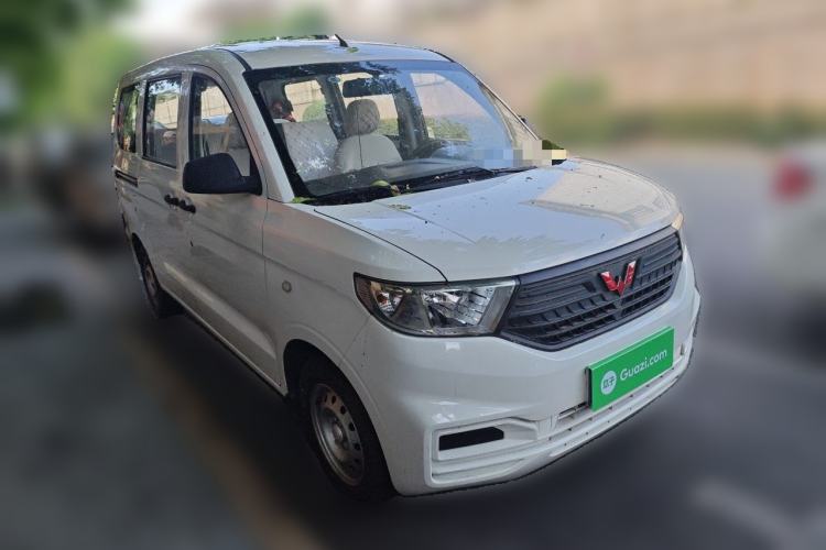 Used Wuling Hongguang V 2019 1.5L Jingqu Version China VI LAR Front Right 45 Deg