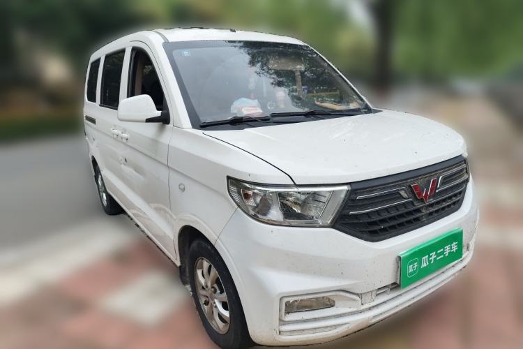 Used Wuling Hongguang V 2019 1.5L Enjoyment Version China VI LAR Front Right 45 Deg