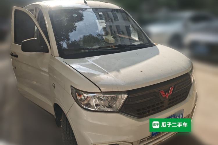Used Wuling Hongguang V 2019 1.5L Base Version China VI LAR Front Right 45 Deg
