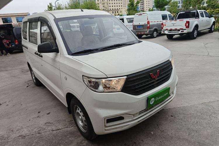 Used Wuling Hongguang V 2019 1.5L Jingqu Version China VI LAR Front Right 45 Deg