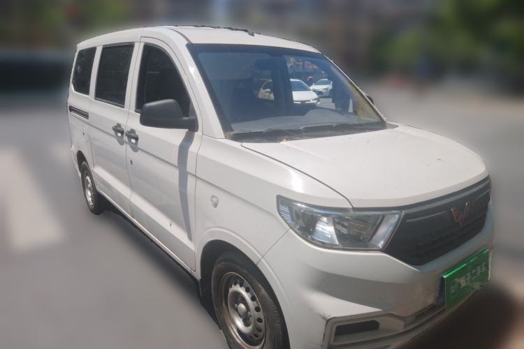 Used Wuling Hongguang V 2019 1.5L Jingqu Version China VI LAR Front Right 45 Deg