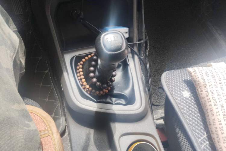 Used Wuling Hongguang V 2019 1.5L Jingqu Edition Sealed-Window Vehicle China VI LAR Gear Lever
