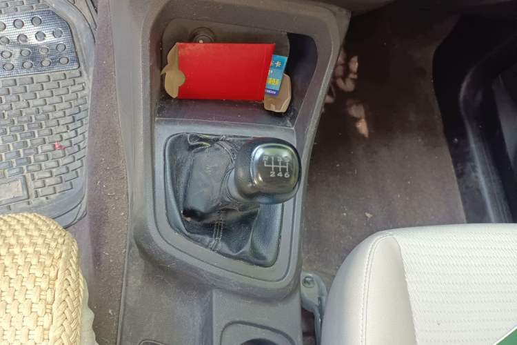 Used Wuling Hongguang V 2019 1.5L Jingqu Version China VI LAR Gear Lever