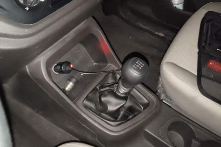 Used Wuling Hongguang V 2019 1.5L Base Window-Sealed Vehicle China VI LAR Gear Lever