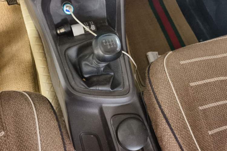 Used Wuling Hongguang V 2019 1.5L Standard Version China VI LAR Gear Lever
