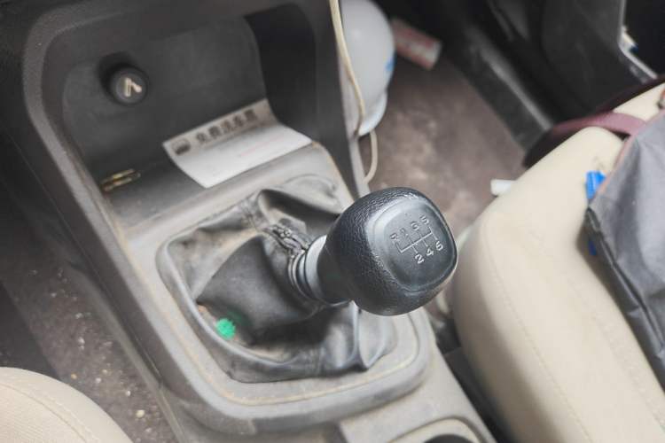 Used Wuling Hongguang V 2019 1.5L Jingqu Version China VI LAR Gear Lever
