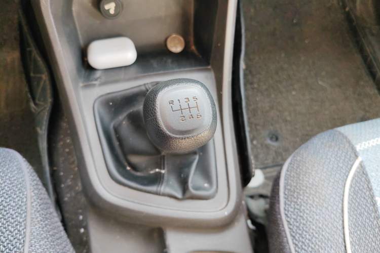 Used Wuling Hongguang V 2019 1.5L Jingqu Version China VI LAR Gear Lever