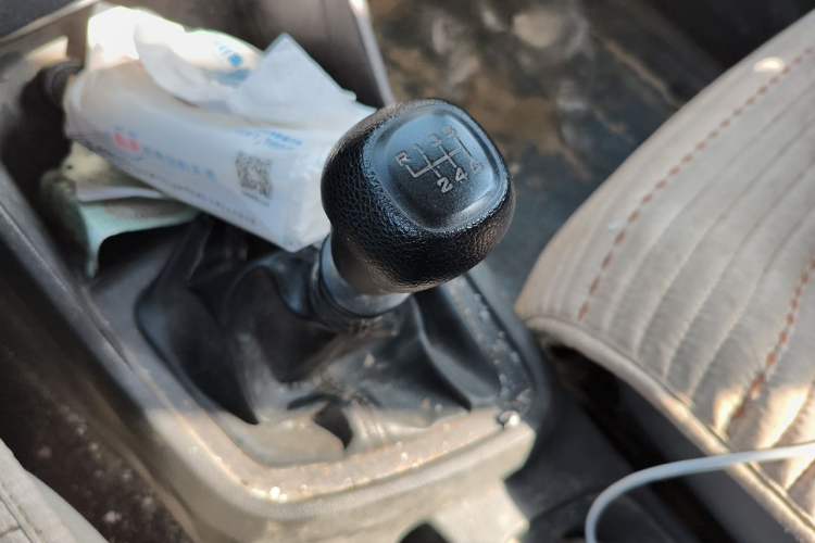 Used Wuling Hongguang V 2019 1.5L Jingqu Version China VI LAR Gear Lever