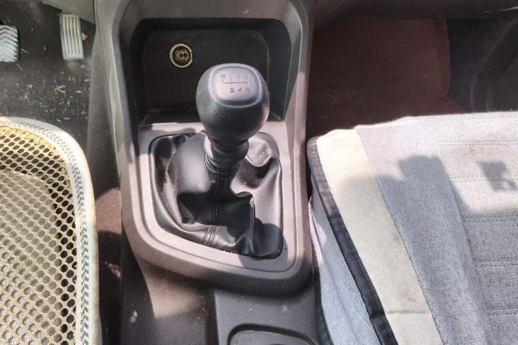 Used Wuling Hongguang V 2019 1.5L Enjoyment Version China VI LAR Gear Lever