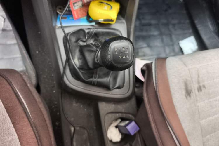 Used Wuling Hongguang V 2019 1.5L Base Version China VI LAR Gear Lever