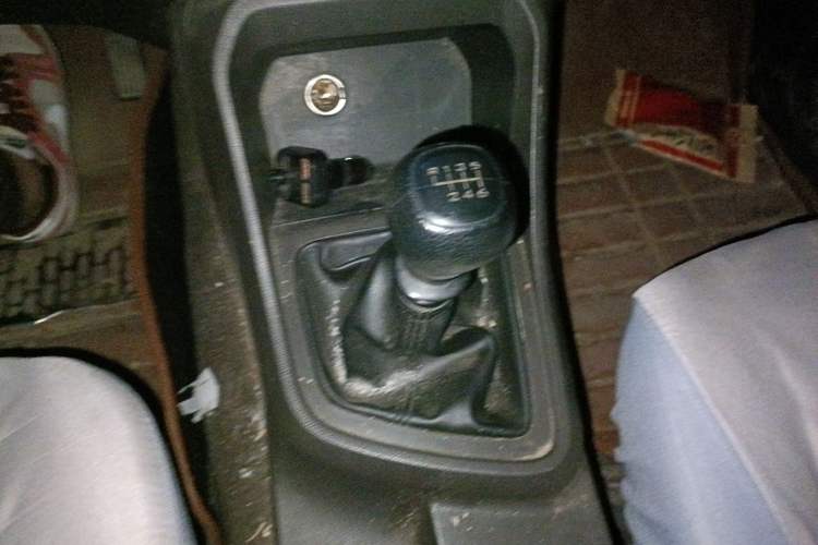 Used Wuling Hongguang V 2019 1.5L Standard Version China VI LAR Gear Lever