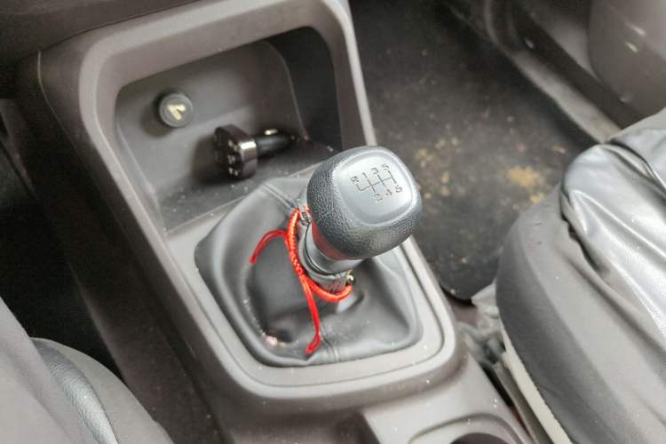 Used Wuling Hongguang V 2019 1.5L Enjoyment Version China VI LAR Gear Lever