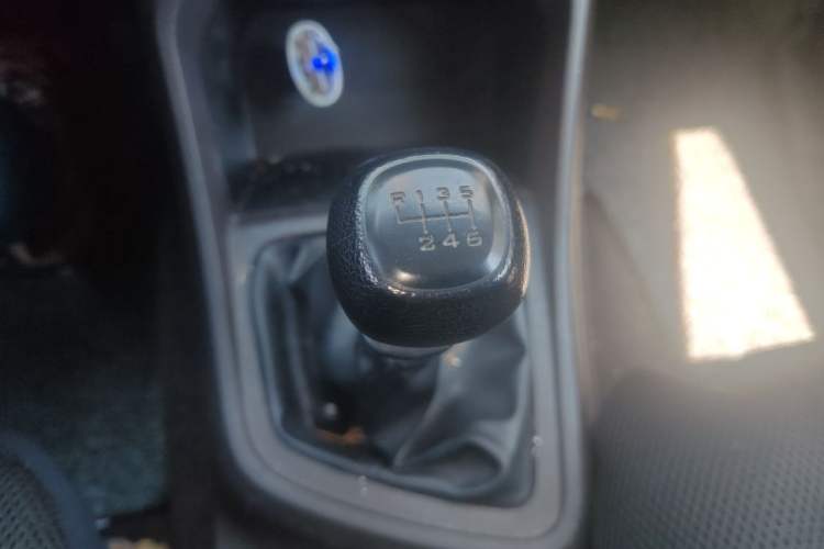 Used Wuling Hongguang V 2019 1.5L Jingqu Version China VI LAR Gear Lever